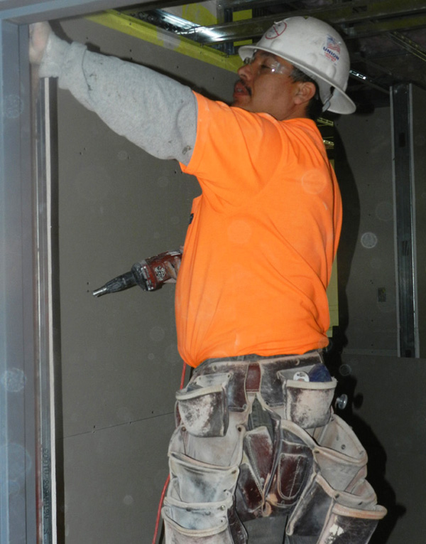 Carpenters and Drywallers are doing interior work on the new affordable housing complex being built with all union labor near downtown Oakland. Nibbi Brothers is the General Contractor for the 6th and Oak Senior Homes project being built by Affordable Housing Associates. 